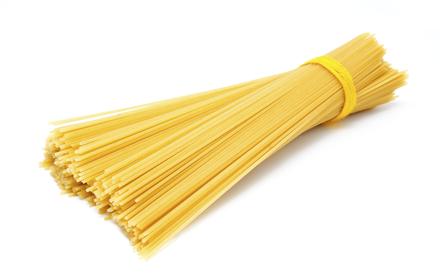 Spaghetti aux courgettes et sauce basilic image miniature